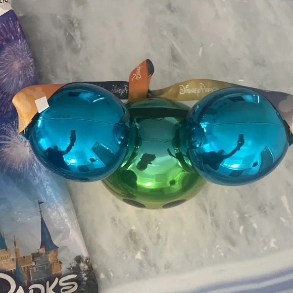 Dlisneyland Parks Collectible Popcorn Bucket - Picture 3 of 4